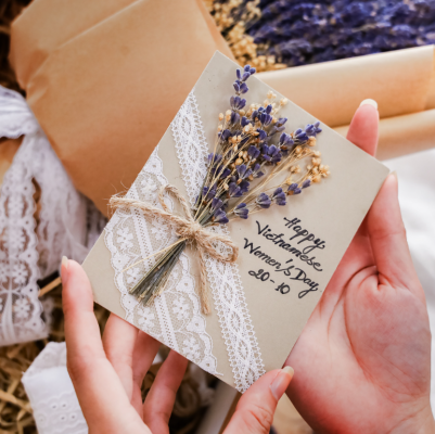 thư thiệp Handora tinh tế để dành tặng cho mọi người