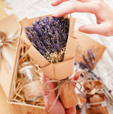 thu thiep handmade- mon qua y nghia gui tron yeu thuong